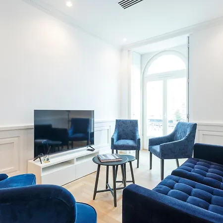 The Boulevard Апартаменти *