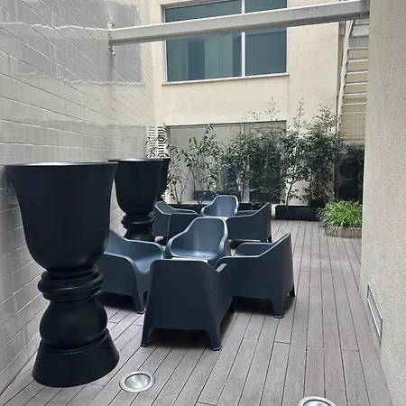 The Boulevard Апартаменти