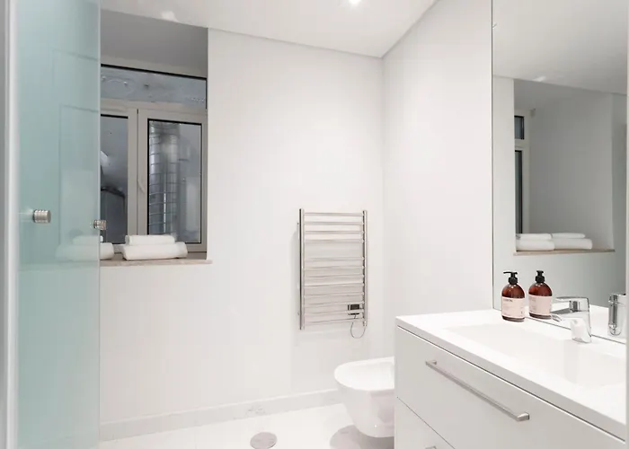 The Boulevard Apartment *