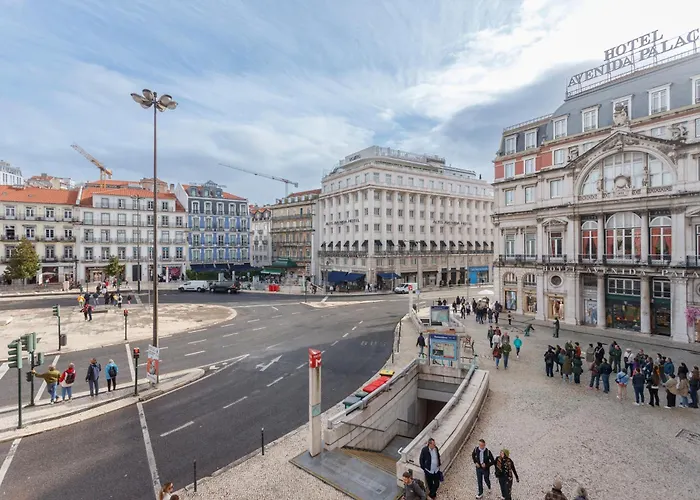 The Boulevard Apartment *